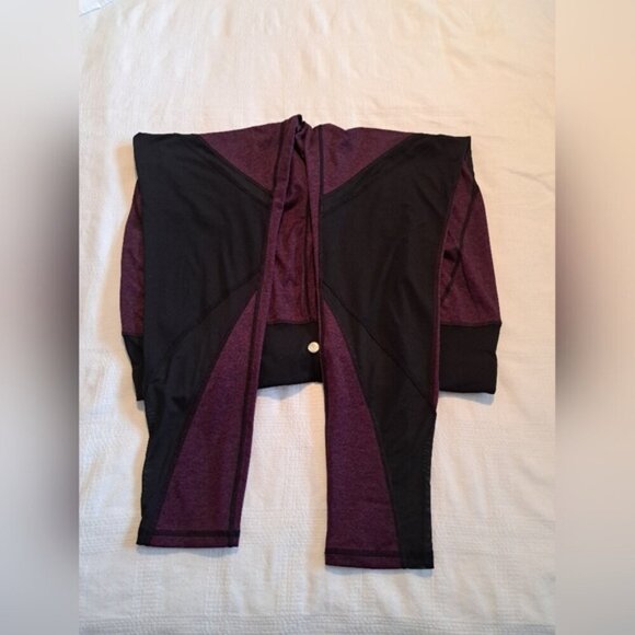 Livi Active women's size 18/20 purple & black leggings, mesh inlay EUC - Picture 4 of 6